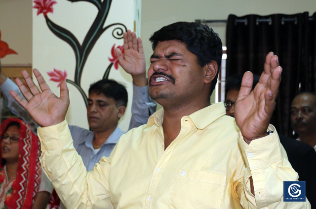 Hundreds flocked into the Blessing Prophetic Prayer on May 25th and 27th, 2018 at Bethesda International Ministry Prayer Hall in Belgaum, Karnataka. The Prayer meetings were a source of transformation for many a people from Bondage and Sickness. 